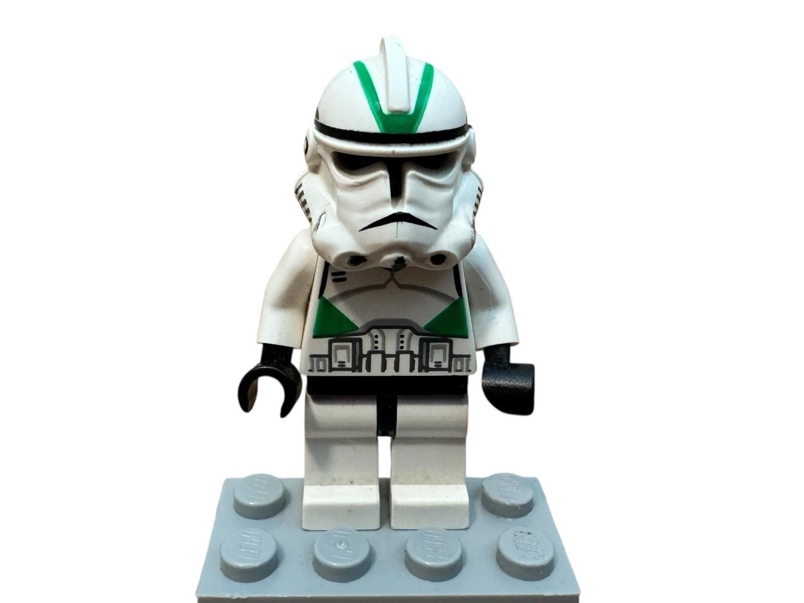 Minifigures