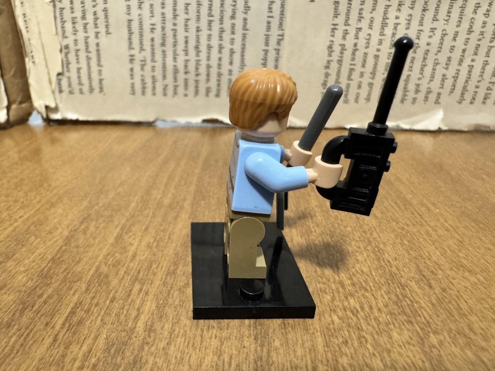 LEGO Ben Minifigure jw070 From Jurassic World set 76939