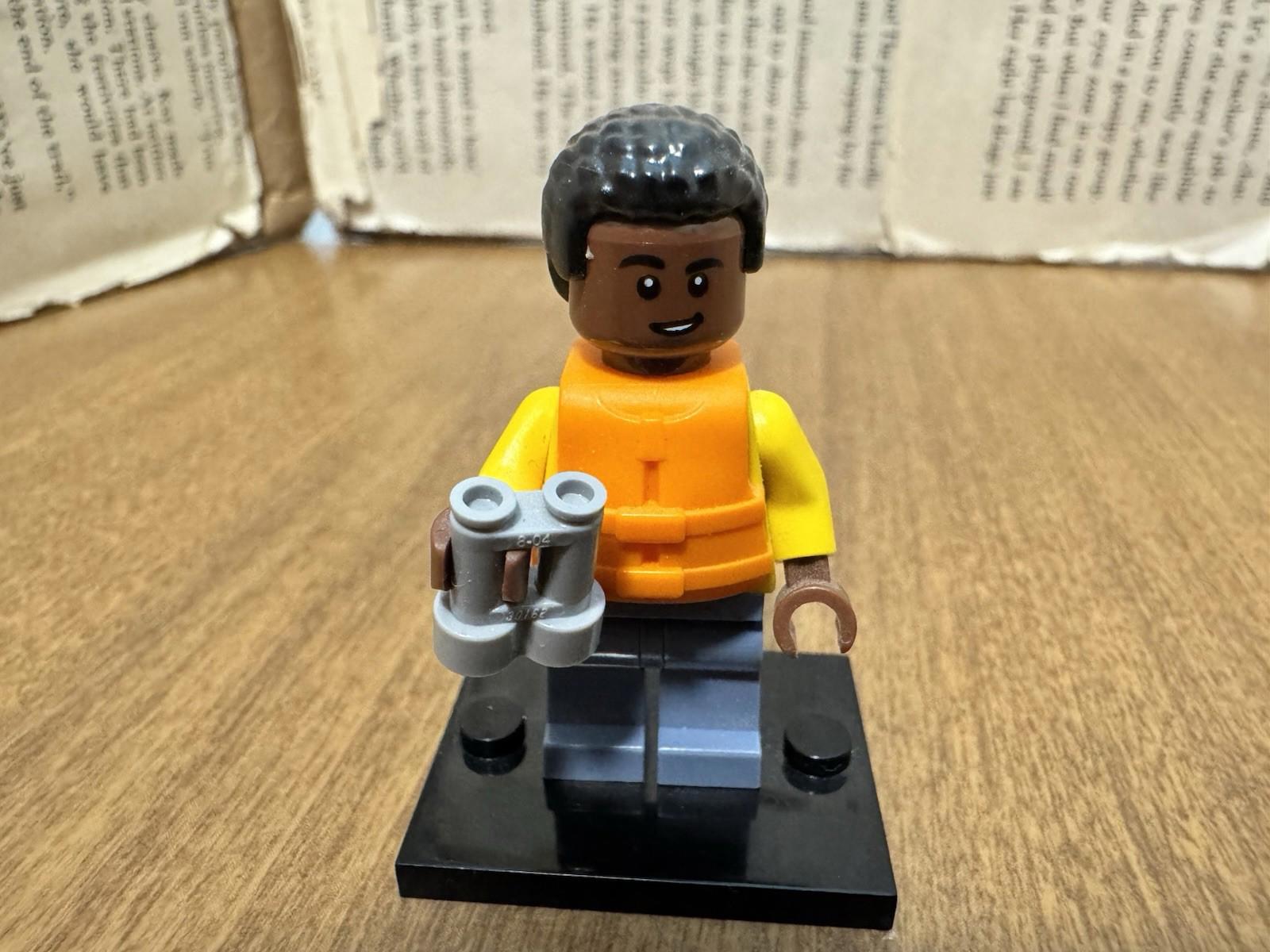 Darius LEGO Minifigure 76942 Orange Life Jacket Jurassic World Figure